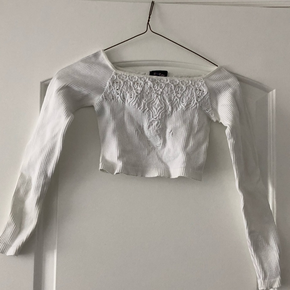 Long sleeve crop top